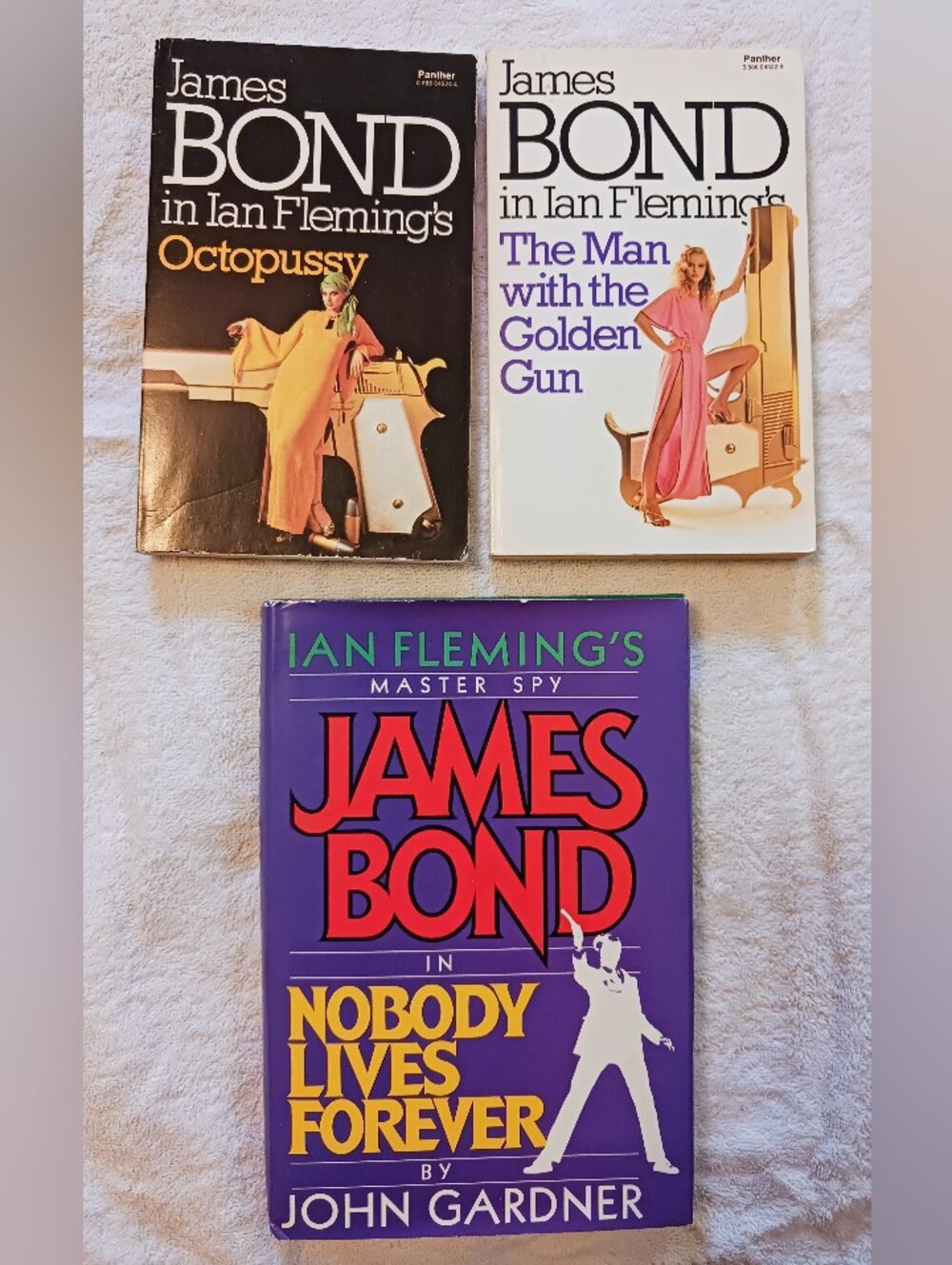 Ian Fleming James Bond Book Set Of 3 Books.